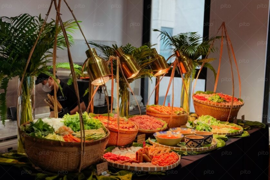 Tiệc Buffet Cuốn Ba Miền 5