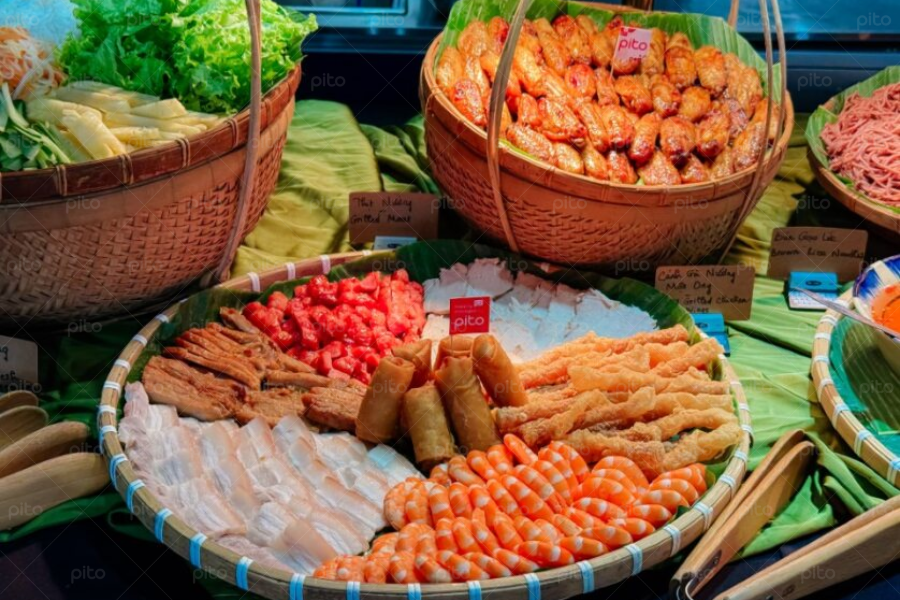 Tiệc Buffet Cuốn Ba Miền 4