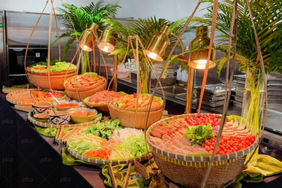 Tiệc Buffet Cuốn Ba Miền